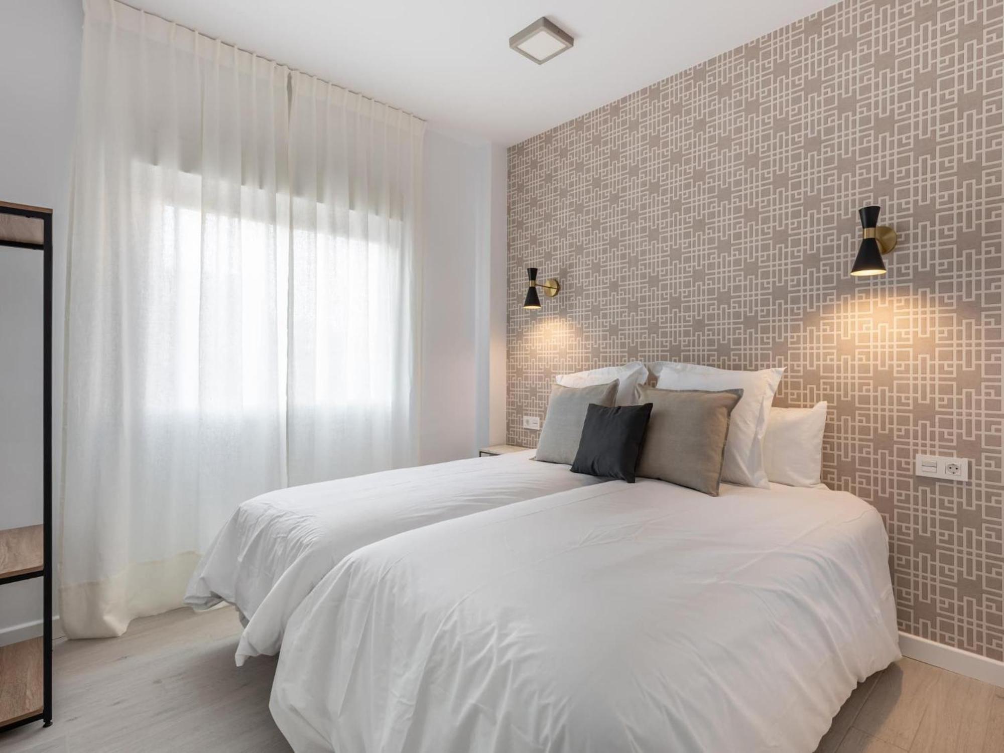 Central Stylish And Elegant 1 & 2 Bedroom Apartments I Гранада Экстерьер фото